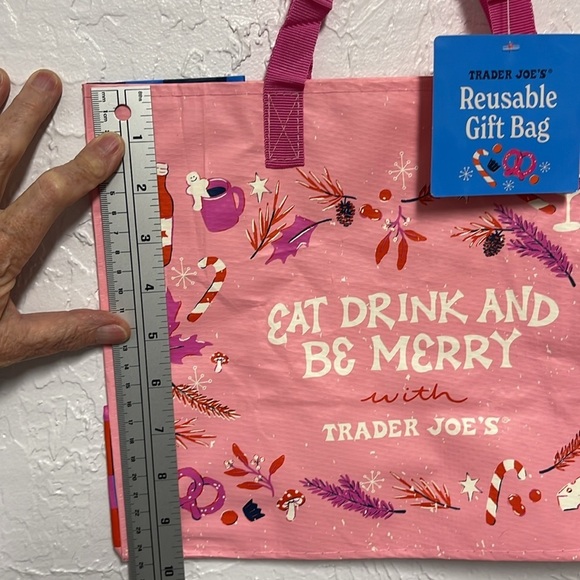 Trader Joe’s Mini Limited Edition Christmas 2024 Tote Reusable Gift Bag Pink - Picture 2 of 3